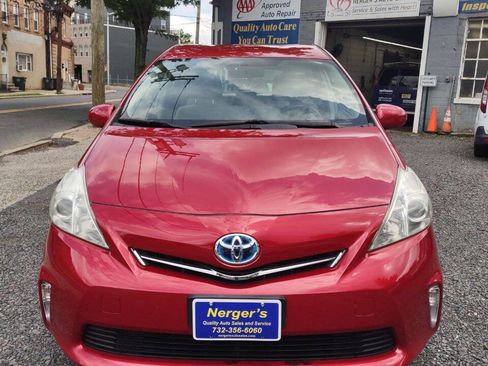 Used 2012 Toyota Prius V Two image 3