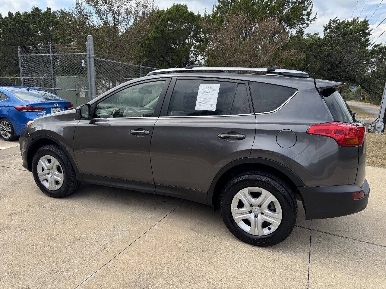 Used 2013 Toyota RAV4 LE FWD image 9
