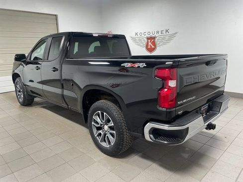 Used 2023 Chevrolet Silverado 1500 LT AWD/4WD image 4