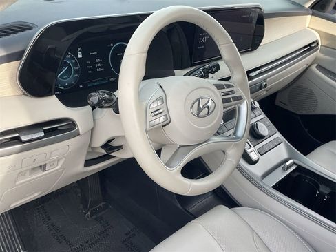 Certified 2024 Hyundai Palisade Limited image 17