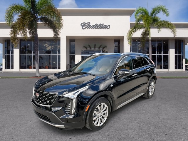 Used 2023 Cadillac XT4 Premium Luxury w/ Technology Package FWD image 1