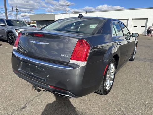 Used 2018 Chrysler 300 Limited w/ Safetytec Plus Group image 5
