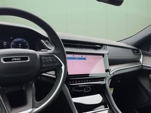 New 2026 Jeep Grand Cherokee Laredo image 24