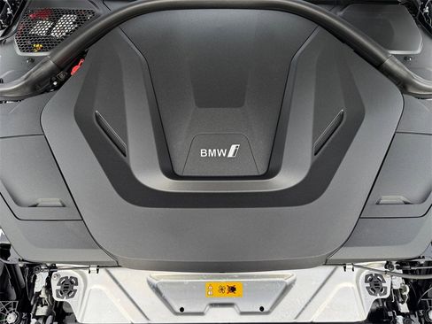 Used 2025 BMW i4 xDrive40i w/ Premium Package image 36