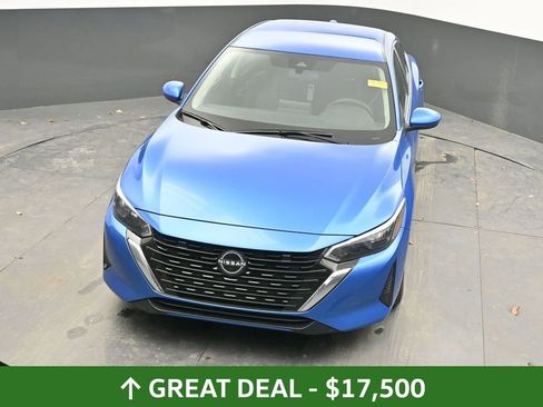 Used 2025 Nissan Sentra SV image 38