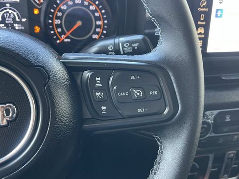 New 2026 Jeep Gladiator Sport AWD/4WD image 32