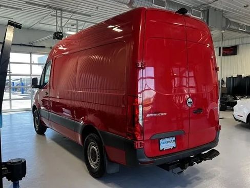 Used 2019 Freightliner Sprinter 2500 image 5