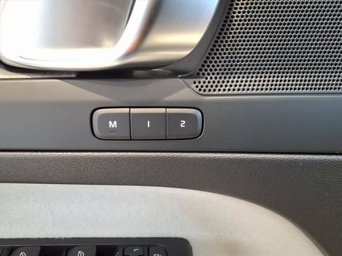 New 2026 Volvo XC40 B4 Plus w/ Protection Package Premier image 17