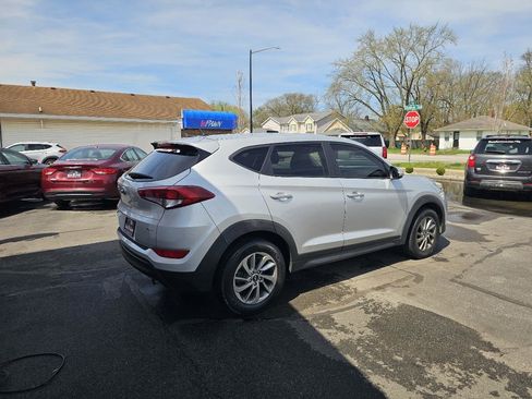 Used 2018 Hyundai Tucson SE image 12