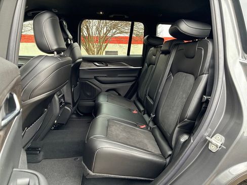 New 2026 Jeep Grand Cherokee Altitude AWD/4WD image 24