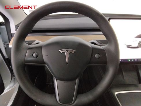 Used 2023 Tesla Model 3 Standard Range image 10