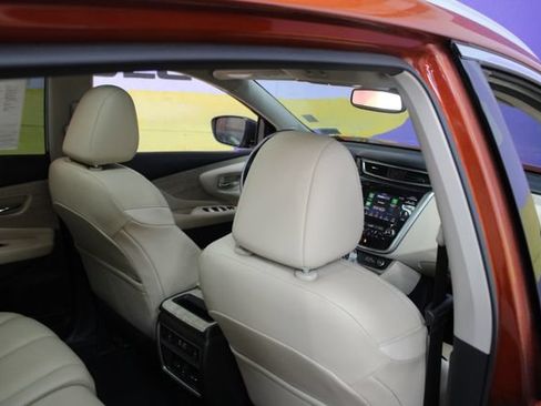 Used 2021 Nissan Murano SL AWD/4WD image 12