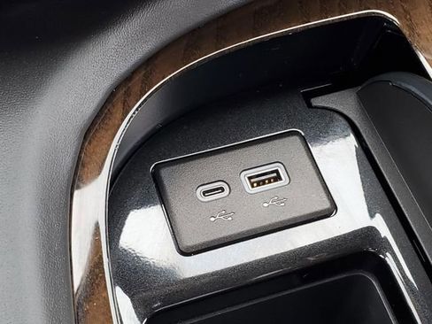 Used 2024 Cadillac Escalade ESV Premium Luxury Platinum w/ Heavy-Duty Trailer Package image 26