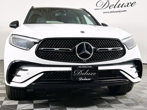 Used 2025 Mercedes-Benz GLC 300 4MATIC image 28