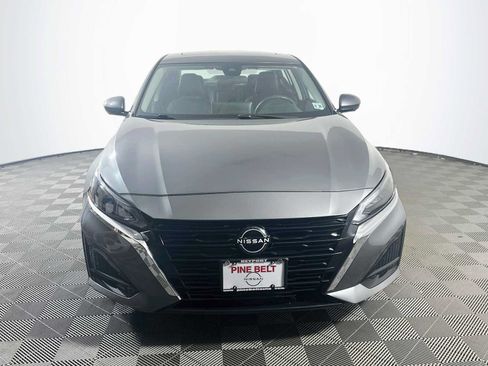 Used 2023 Nissan Altima 2.5 SL AWD/4WD image 2