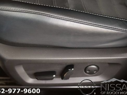 Used 2025 Mitsubishi Outlander SE FWD image 18