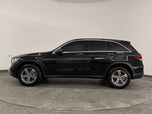 Used 2021 Mercedes-Benz GLC 300 image 2