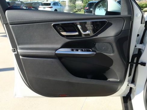 Certified 2025 Mercedes-Benz GLC 300 image 19