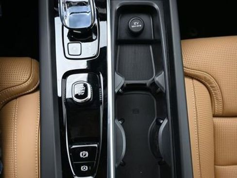 New 2026 Volvo V60 B5 Cross Country Ultra w/ Protection Package Premier AWD/4WD image 12