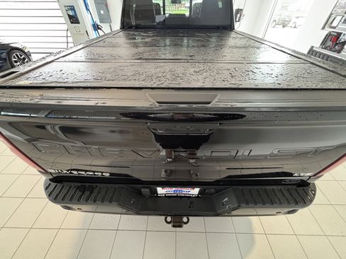 Used 2022 Chevrolet Silverado 2500 LTZ w/ Z71 Chrome Sport Edition AWD/4WD image 4