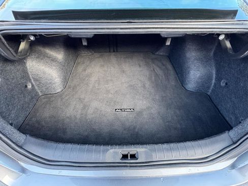 Used 2024 Nissan Altima 2.5 SV image 10