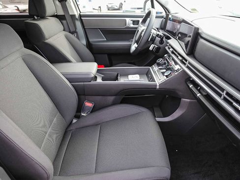 New 2026 Hyundai Santa Fe SE FWD image 18