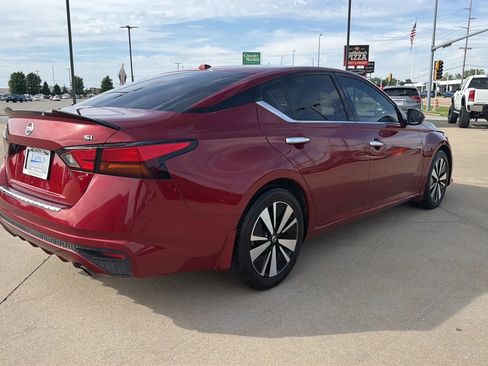 Used 2020 Nissan Altima 2.5 SL FWD image 19