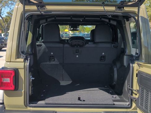 New 2026 Jeep Wrangler Unlimited Rubicon 392 w/ Quick Order Package 27X Moab AWD/4WD image 15