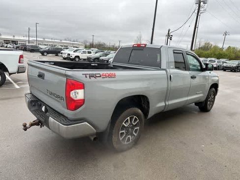Used 2018 Toyota Tundra SR5 w/ TRD Off Road Package image 17