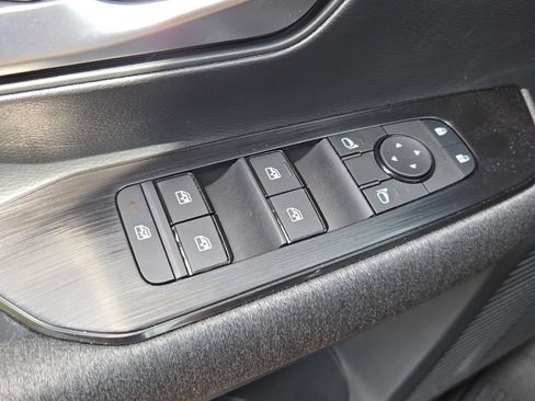 Used 2026 Nissan Kicks SV w/ SV Premium Package AWD/4WD image 24