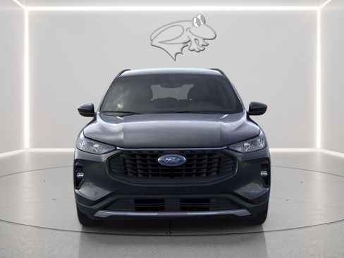 New 2025 Ford Escape SE w/ Class II Trailer Tow Package image 8