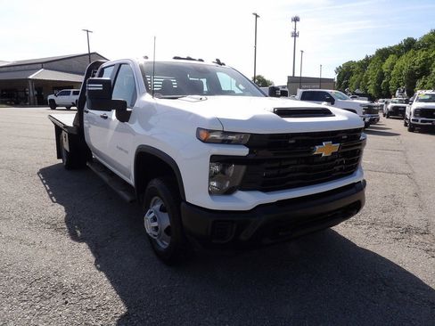 Used 2024 Chevrolet Silverado 3500 W/T w/ Snow Plow Prep Package AWD/4WD image 11