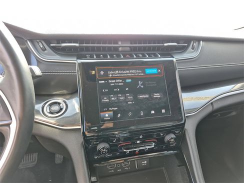 Used 2022 Jeep Grand Cherokee L Laredo w/ Luxury Tech Group I image 22