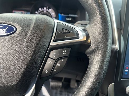 Used 2024 Ford Edge Titanium image 20