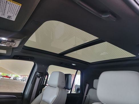 Used 2021 GMC Yukon SLT w/ SLT Luxury Plus Package AWD/4WD image 22