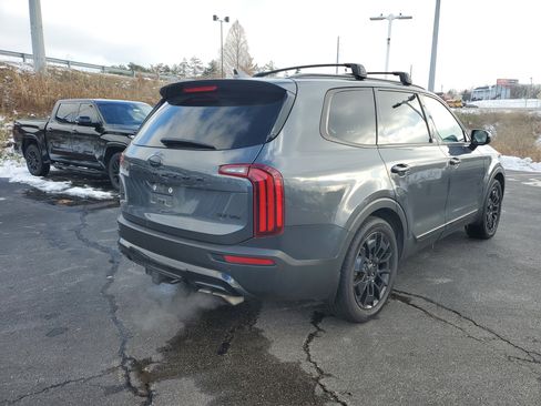 Used 2021 Kia Telluride SX w/ SX Prestige Package image 4