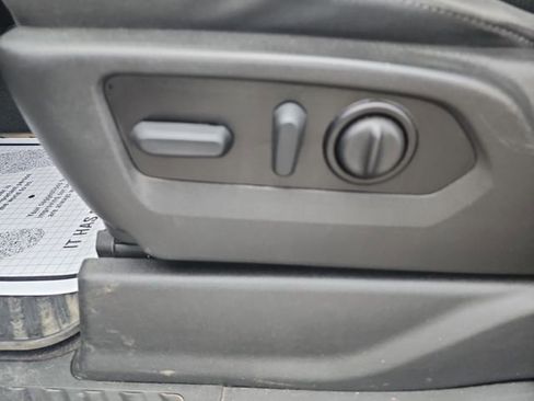 Used 2022 Chevrolet Silverado 1500 Custom Trail Boss w/ LPO, Dark Essentials Package image 15