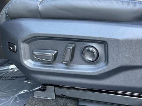 Used 2026 Toyota Tundra Platinum AWD/4WD image 25