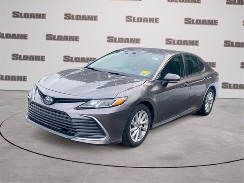 Used 2024 Toyota Camry LE w/ Convenience Package image 1