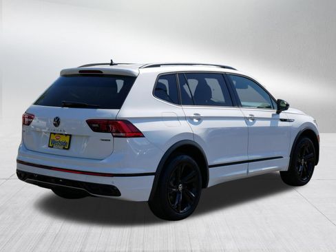 Certified 2024 Volkswagen Tiguan SE R-Line w/ MDO Package, Two-Row AWD/4WD image 7