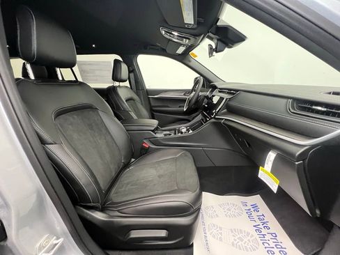 New 2026 Jeep Grand Cherokee L 4WD image 11