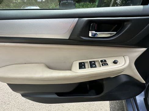 Used 2016 Subaru Legacy 2.5i Premium AWD/4WD image 16