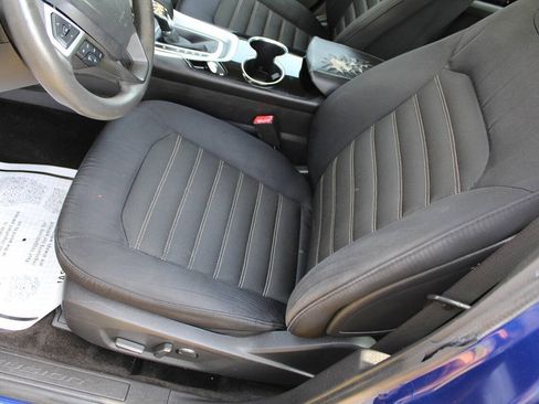 Used 2015 Ford Fusion SE FWD image 16
