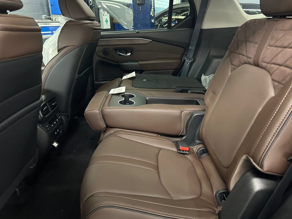 New 2026 Honda Pilot Elite image 16