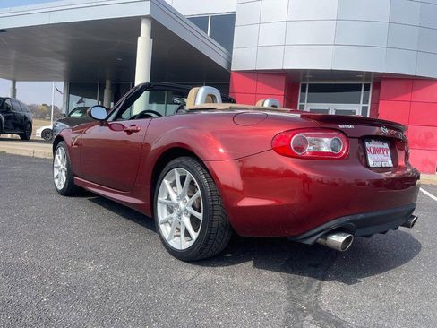 Used 2009 MAZDA MX-5 Miata Grand Touring w/ Premium Pkg image 4