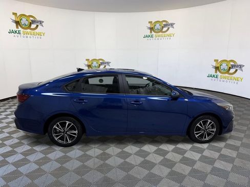 Used 2023 Kia Forte LXS w/ LXS Technology Package FWD image 11