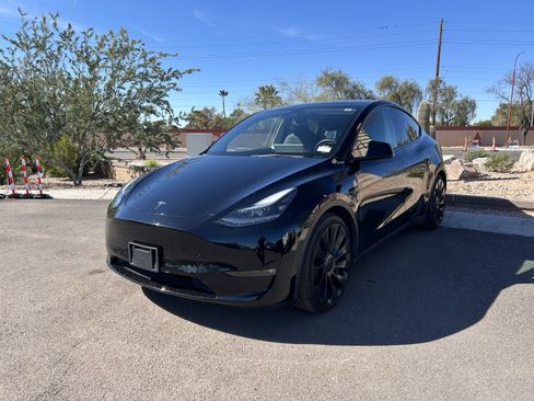 Used 2022 Tesla Model Y Performance image 7