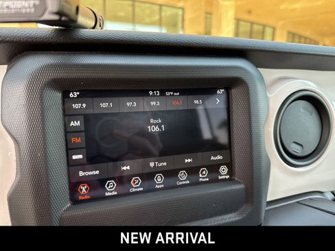 Used 2021 Jeep Wrangler Unlimited Islander image 5