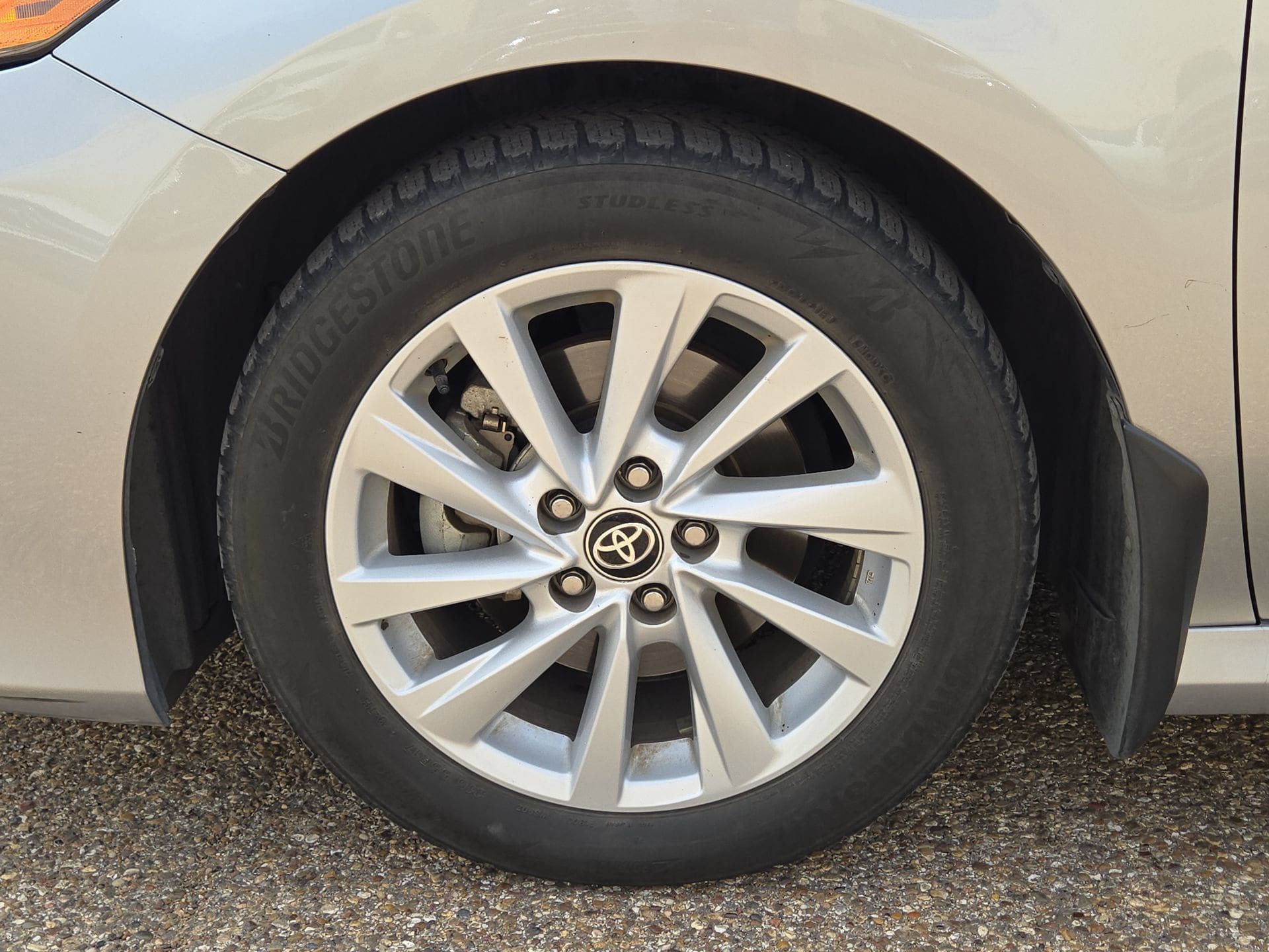 Used 2023 Toyota Camry LE FWD image 11