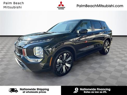 New 2025 Mitsubishi Outlander SE image 1